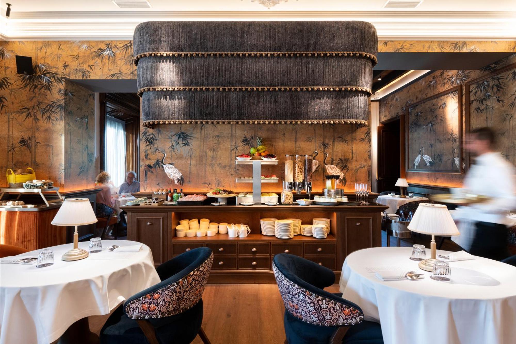 Hotel Lobby Sevilla Exterior foto The restaurant in 2019
