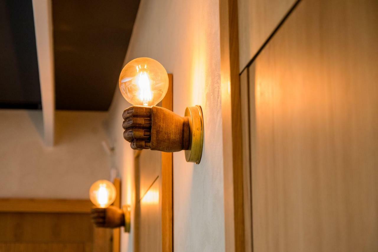 Hotel Lobby Sevilla Exterior foto Wall lights