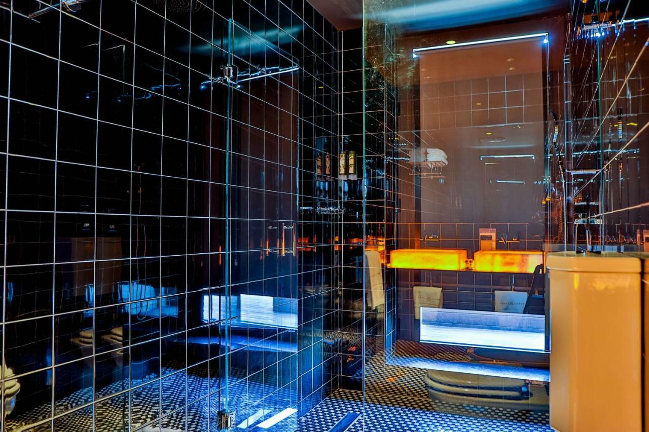 Hotel Lobby Sevilla Exterior foto Bathroom